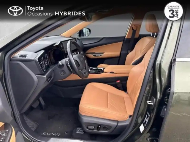 Lexus Nx 450h+ executive 4wd — photo 11