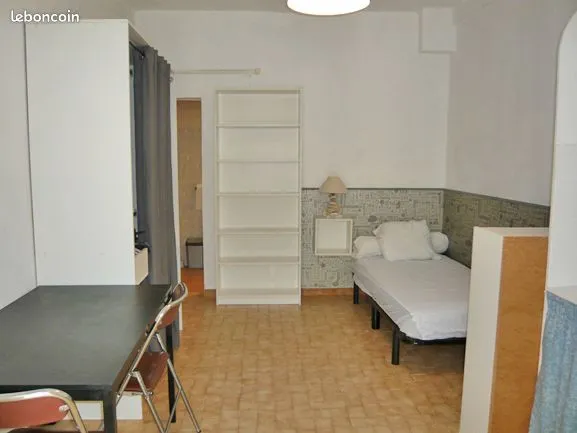 Chambre Etudiant (e) à (Marseille)