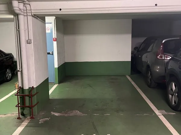 Parking sécurisé à louer - 15ème (Brancion-Vouillé) - Disponible immédiatement