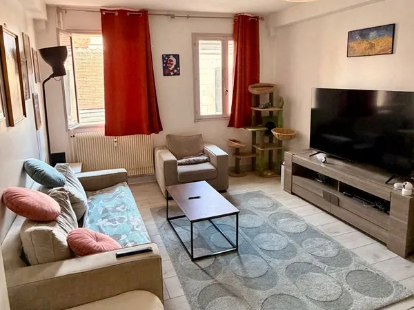 Appartement meublé 60 m² - Plein centre-ville