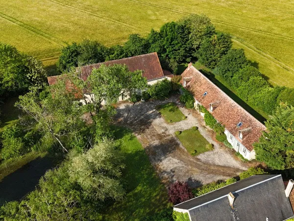 Vends maison 450m², 15 pièces / 9 chambres près de Châteauroux