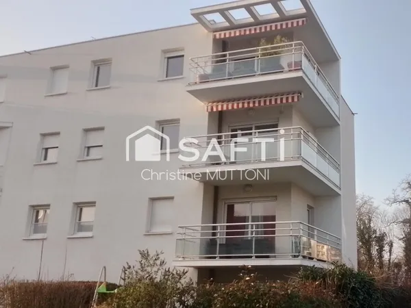 Rumilly T3 de 72 m2 refait à NEUF ! Avec terrasse, cave, garage, et place de parking privative !
