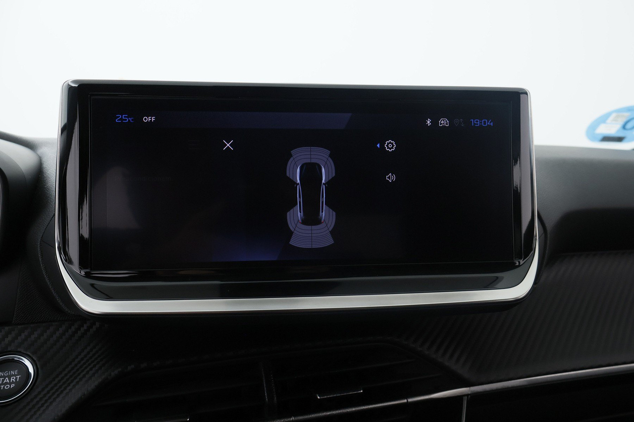 Peugeot 208 — photo 27