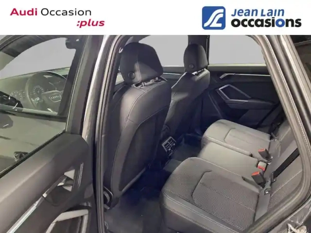 Audi Q3 35 tfsi 150 ch s tronic 7 — photo 17