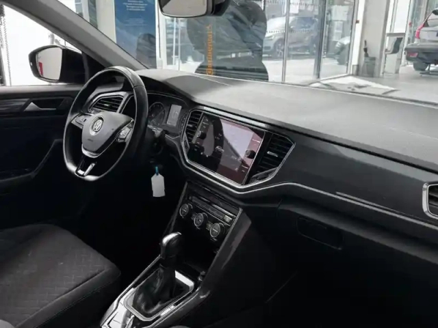 Volkswagen T-Roc 1.5 tsi 150 evo start/stop dsg7 iq.drive — photo 23