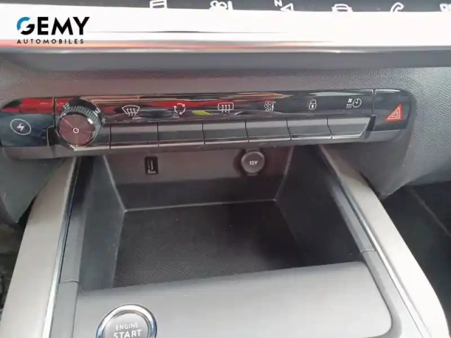 Citroën C5 Aircross hybride rechargeable 225 e-eat8 — photo 19