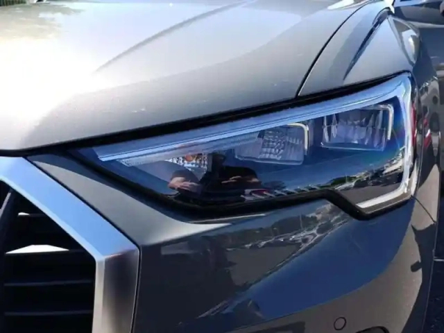 Audi Q3 35 tfsi 150 ch s tronic 7 design — photo 9