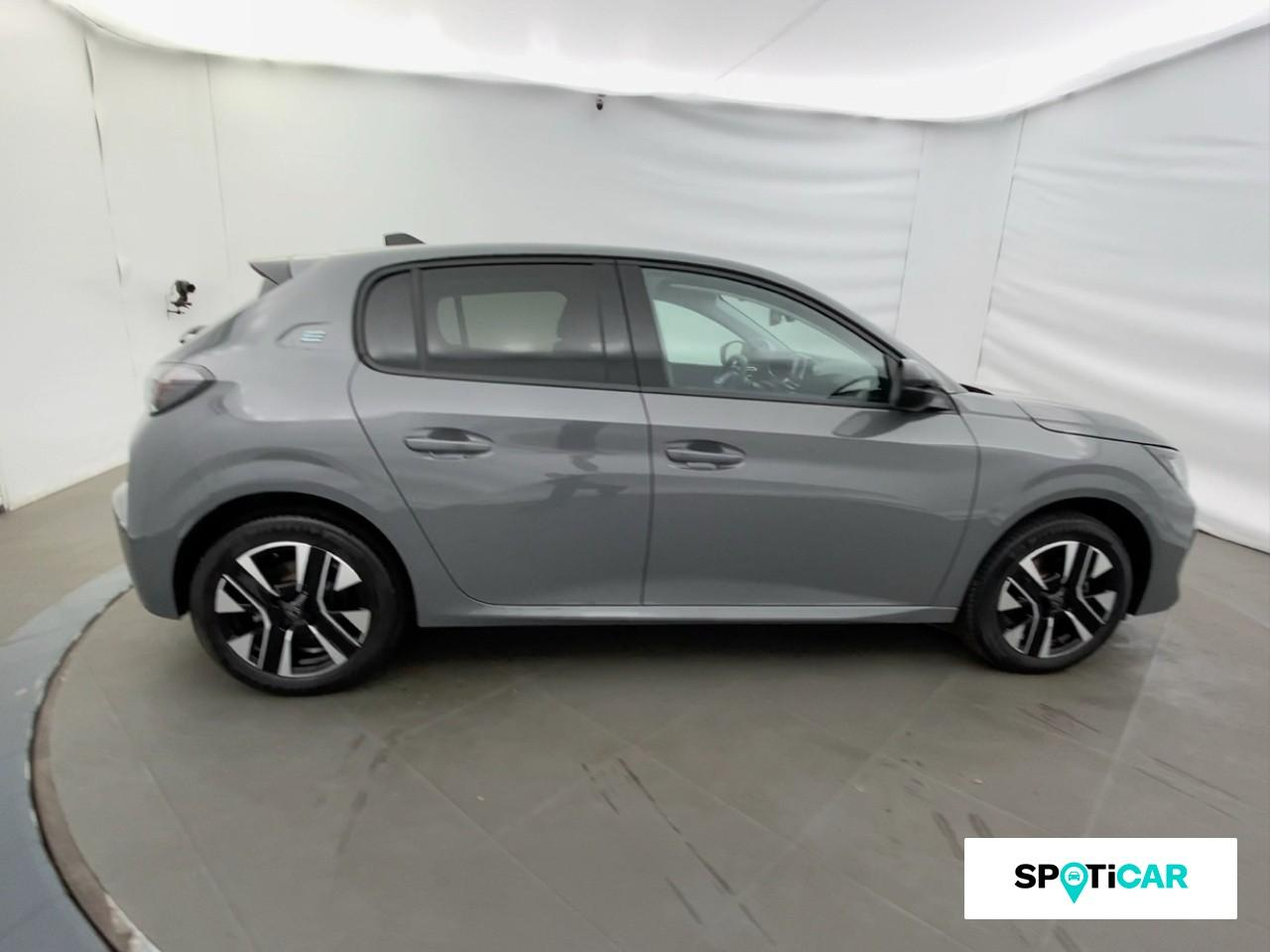 Peugeot 208 e-208 136ch 50 kwh allure — photo 4