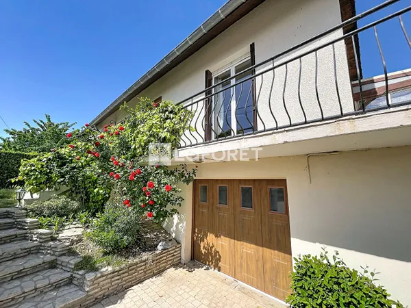 Maison 9 pièces 180 m²