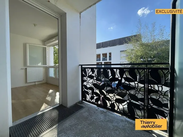 BOUGUENAIS BOURG - T2 AVEC BALCON - PARKING