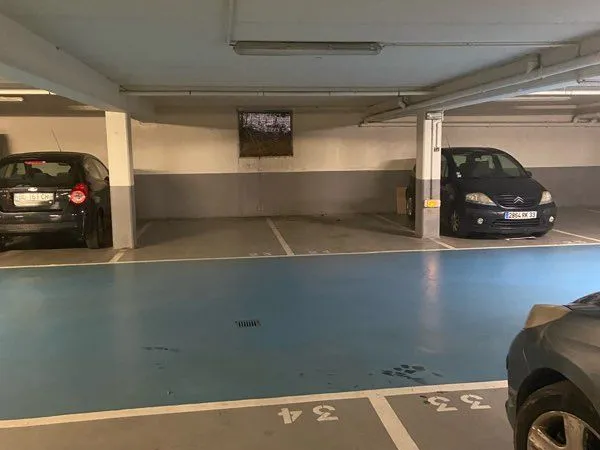 Place de parking voiture sous-sol Chartrons