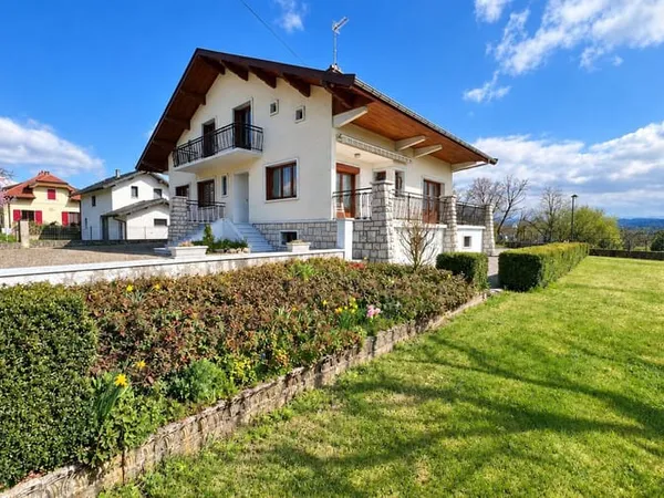 Maison 7 pièces 156 m²