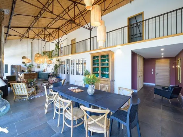 Contemporaine de 10 pièces principales