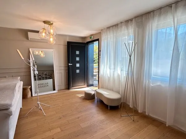 Bureau 26m² - Saint Nazaire les Eymes