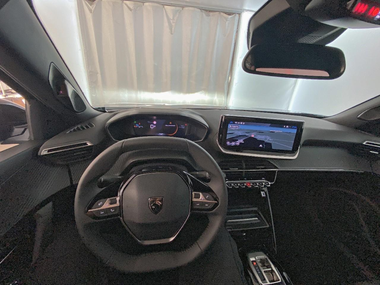 Peugeot 2008 hybrid 145 ch e-dcs6 allure — photo 12