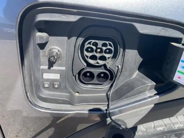 Renault Megane e-tech electric ev60 130ch evolution er super charge -b — photo 11