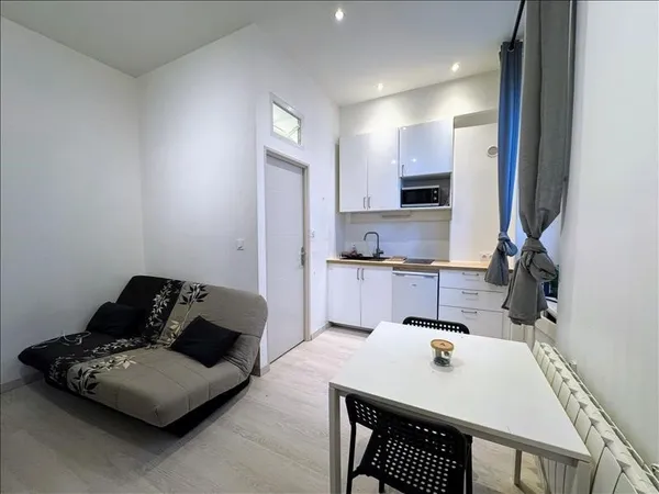 Appartement - RDC - 18,61 m2 - 1 pièce - Meublé