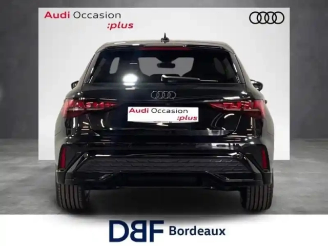 Audi A3 tfsi mild hybrid 150 s tronic 7 s line — photo 4