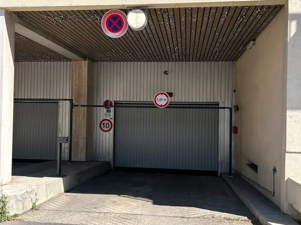 Place de parking - Versailles