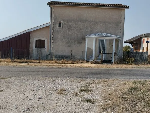 Maison de 55.70 m² 17130 Tugéras Saint Maurice