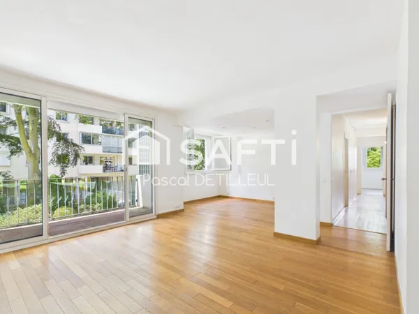 SAINT-CLOUD - Val d'Or Appartement 6 pièces 104m2