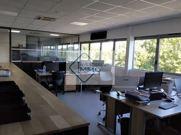 Bureaux 287 m²