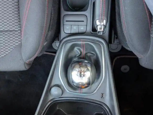 Ford Puma 1.0 flexifuel 125ch s&amp;s mhev st-line — photo 15