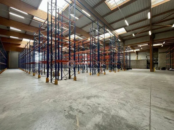 Entrepôt 480 m²