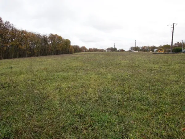 Terrain 825 m²