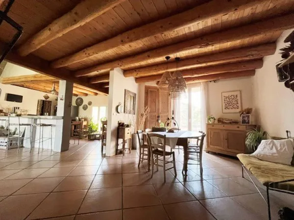 Maison de village 6 pièces 185 m²