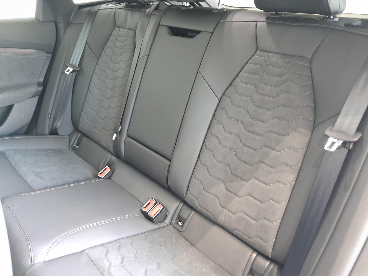 Audi A6 e-tron Avant Performance 367 ch 100 kWh — photo 21