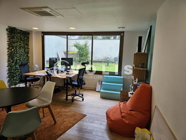 Bureaux 295 m²