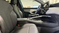 Peugeot 3008 1.2 Hybrid 136ch Allure e-DCS6 — photo 15