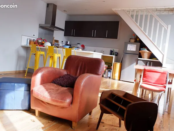 Appartement 4 pièces : T2 + 2 pièces en combles aménagées