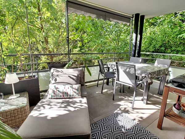 En exclusivité !! Appartement à LORGUES de type T3 de 67 m2 / 2 terrasses / piscine dans résidence s