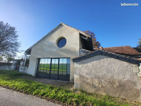 Maison de village 3 chambres sur 800 m² de terrain