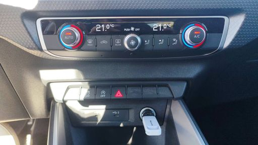 Audi A1 Sportback 1.0 TFSI 110 S-Tronic 7 - Advanced – 2024 – 33191 km – Essence – Boîte Automatique — photo 2