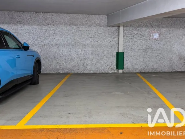 Parking 12 m²