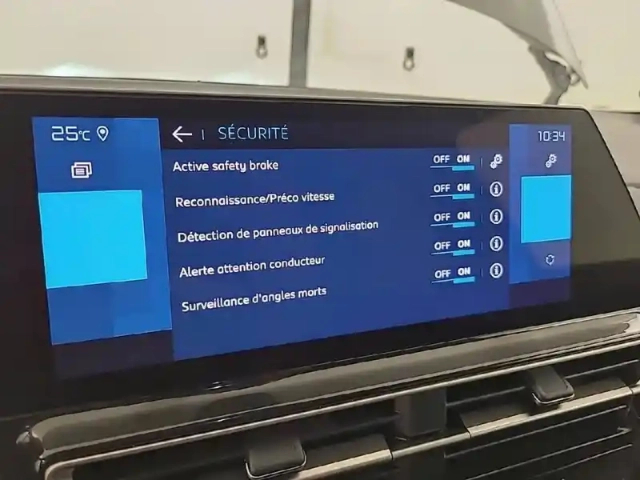 Citroën C5 Aircross hybride rechargeable 225 e-eat8 — photo 20