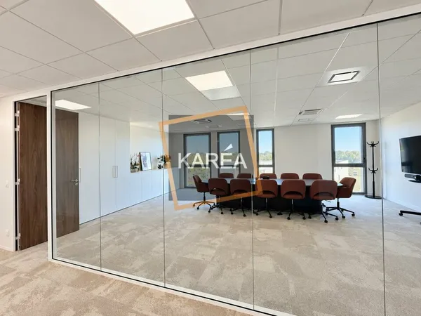 Local professionnel 237 m²