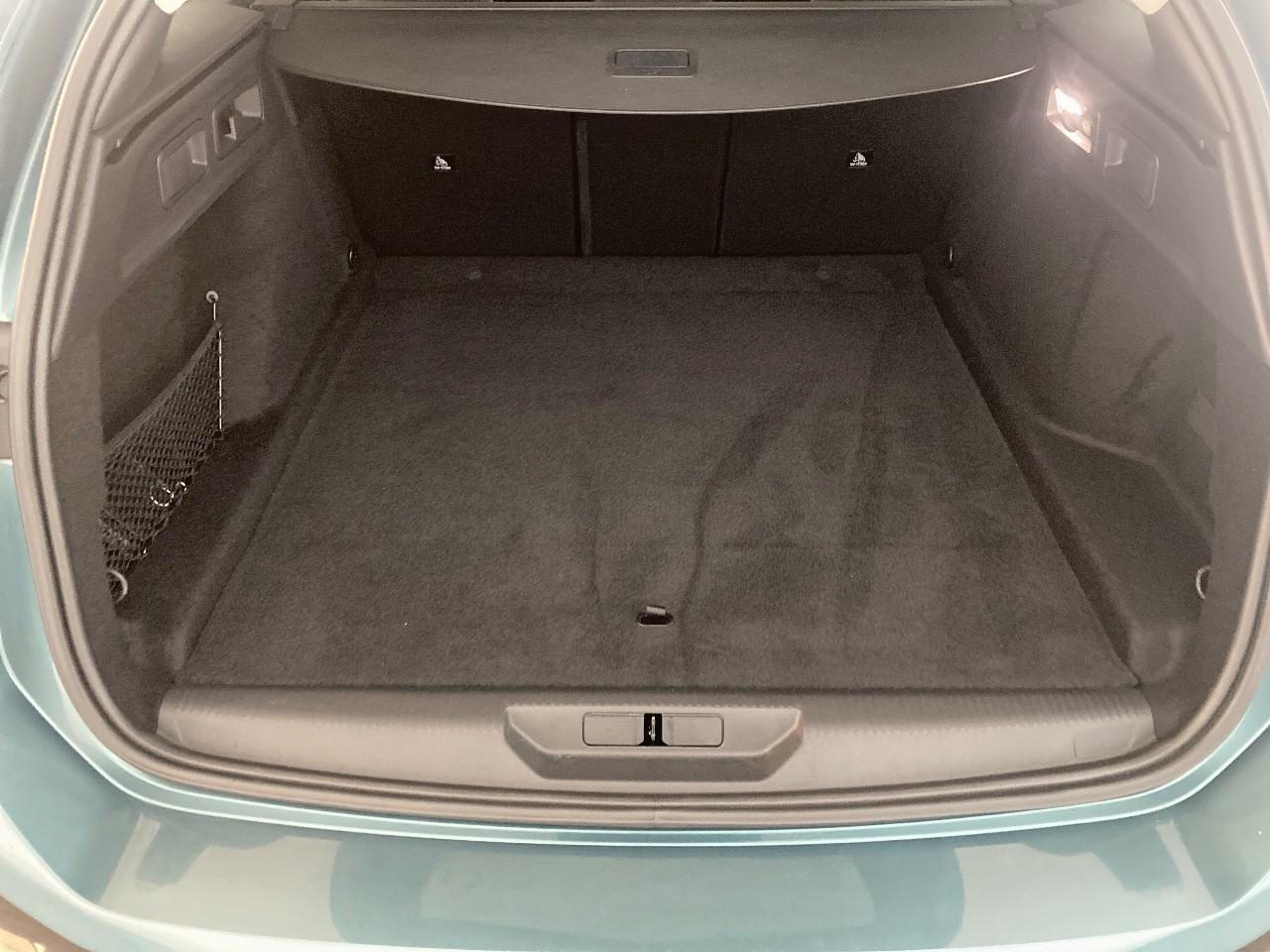 Peugeot 308 sw hybrid 145 e-dcs6 allure — photo 6