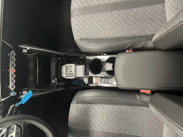 Peugeot 208 hybrid 110 e-dcs6 — photo 57