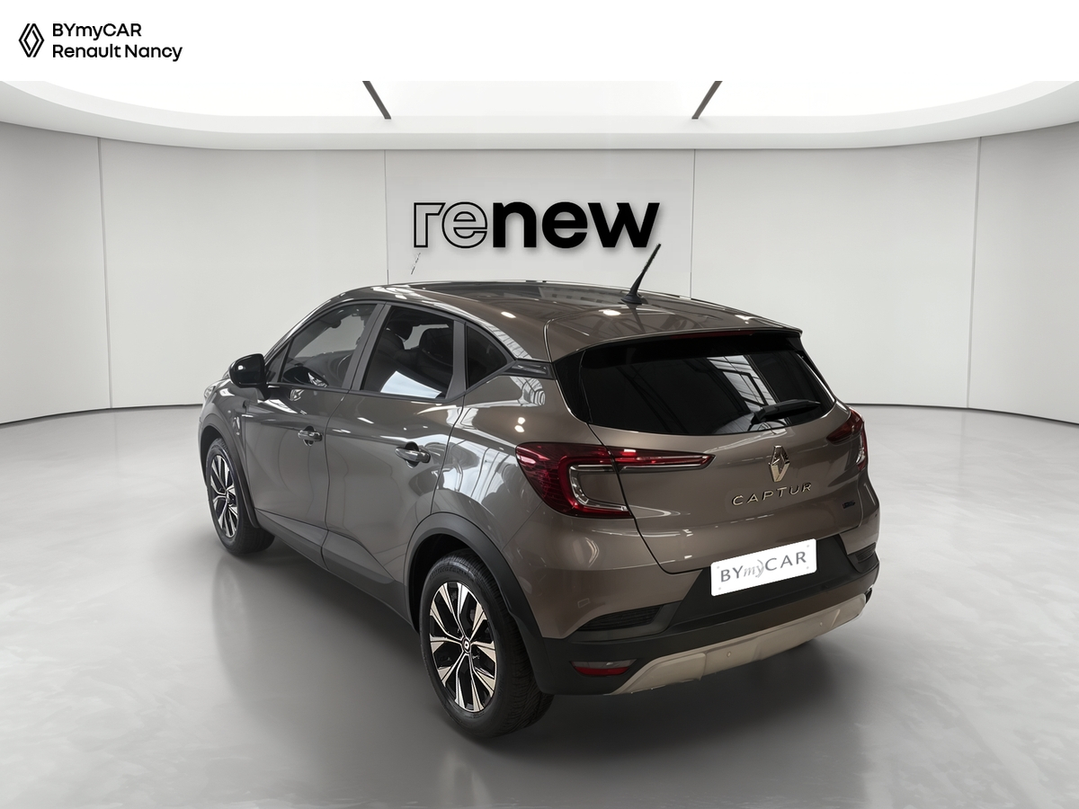 Renault Captur E-Tech full hybrid 145 — photo 3