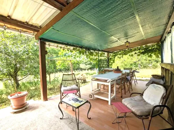 Propriété 2 maisons - Terrain 55330 m²