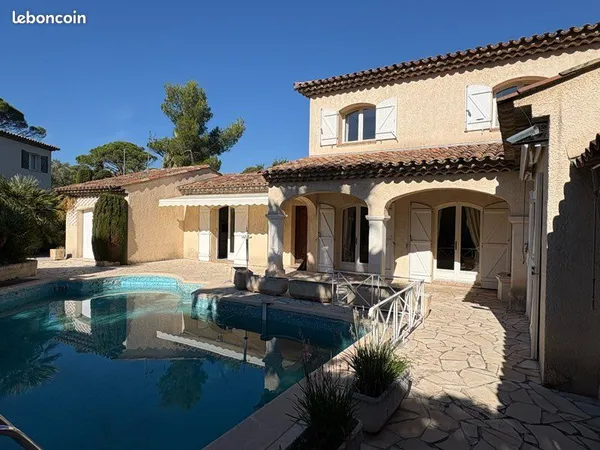 Villa avec Piscine St Raphaël