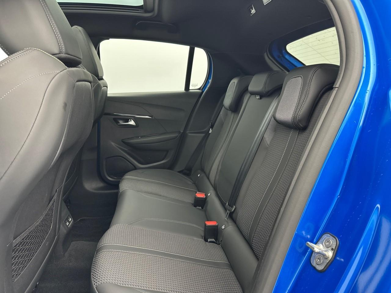 Peugeot 208 puretech 100 s&s eat8 gt — photo 12
