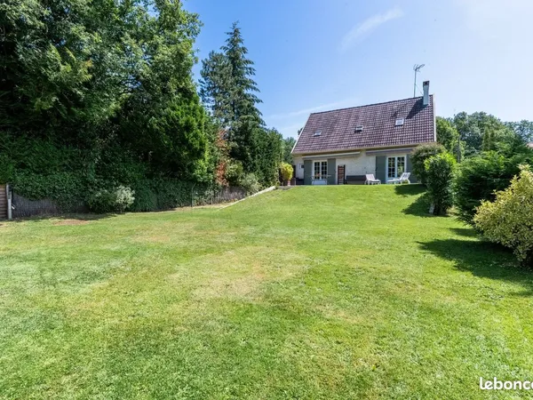 Maison 8 pièces 135 m²