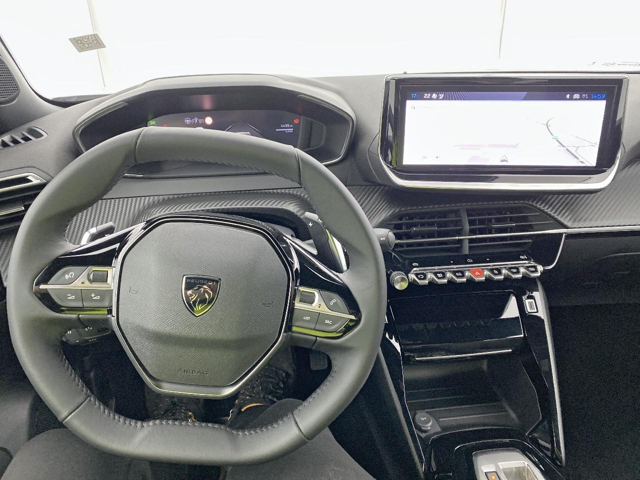 Peugeot 2008 hybrid 145 ch e-dcs6 allure — photo 12
