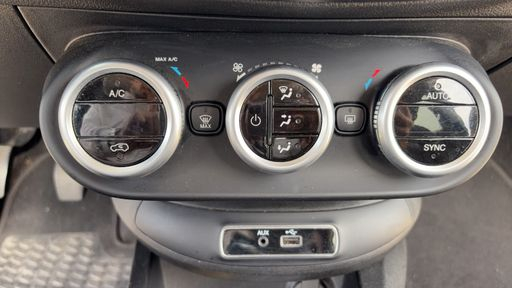 Fiat 500X 1.6 E-Torq 110 4X2 - Urban Rock – 2016 – 111691 km – Essence – Boîte Manuelle — photo 4