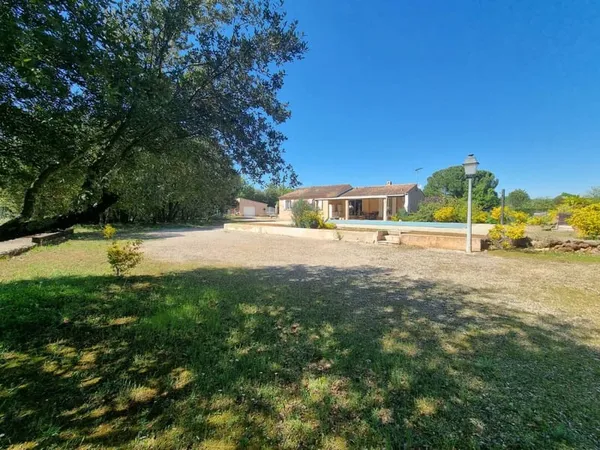 Maison de plain-pied 6 pièces 115 m²